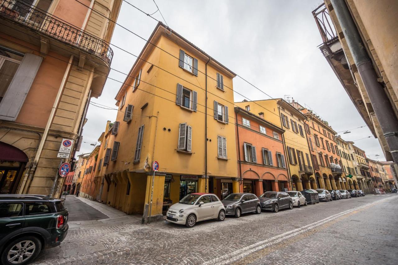 Ab Plus - Via Santo Stefano 74 - Bologna, Bologna
